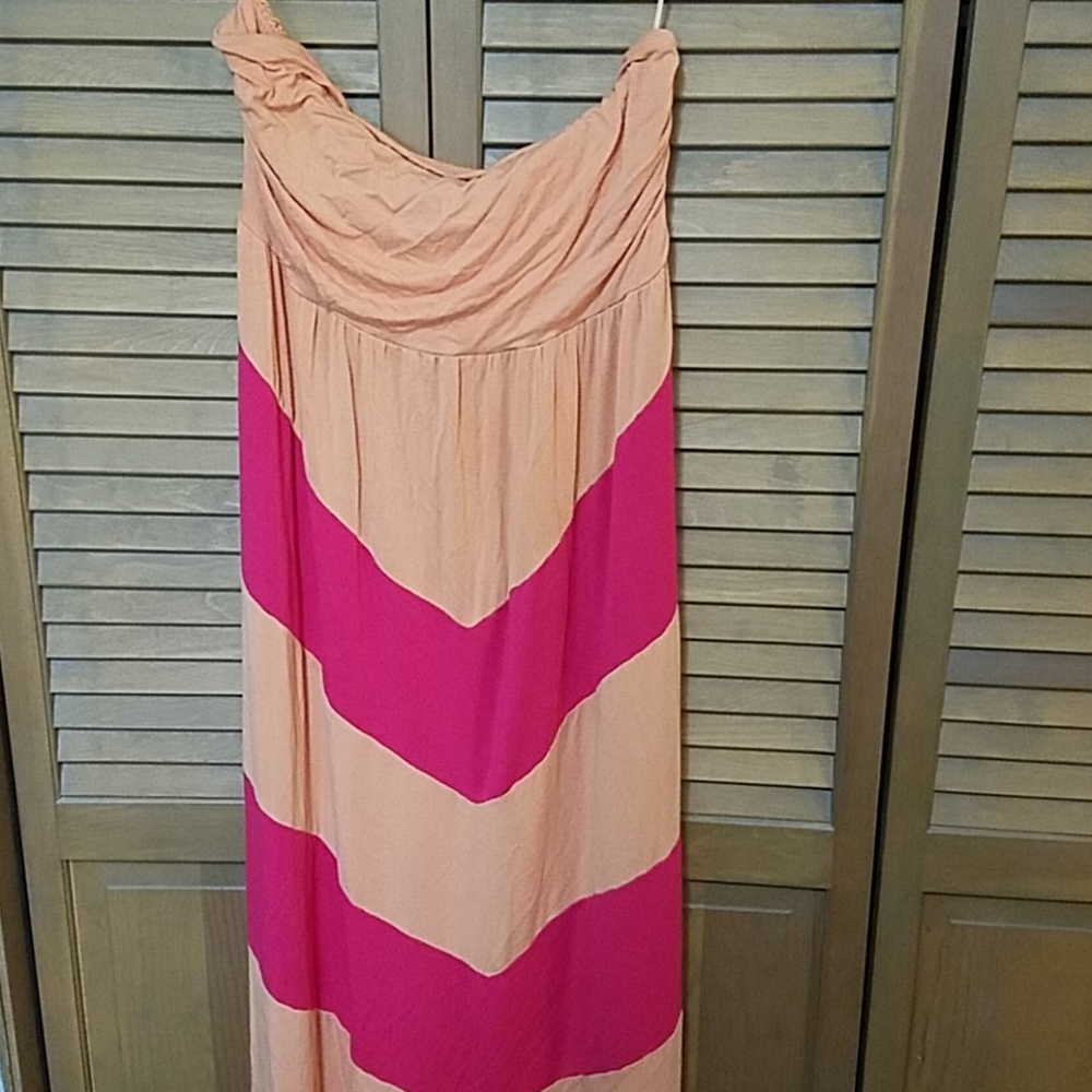 Sleeveless maxi dress